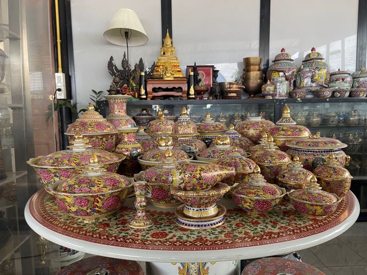 ชุดเบญจรงค์ ร.5 ลายกุหลาบน้ำทอง (ทองคำแท้)