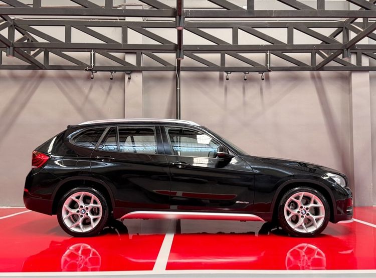 BMW X1 2016 2.0 sDrive18i xLine Utility-car เบนซิน ไม่ติดแก๊ส เกียร์อัตโนมัติ ดำ รูปที่ 2