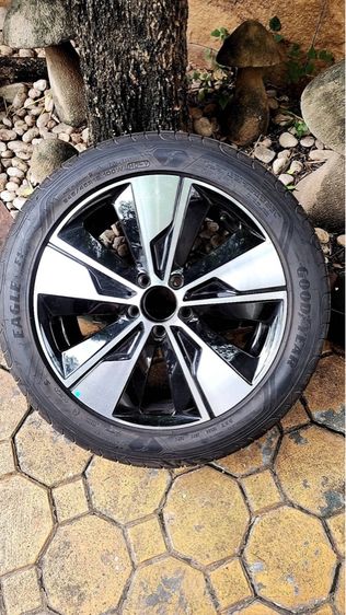 ยางรถตู้ Benz วีโต้ ผลิตเยอรมัน รูปที่ 3