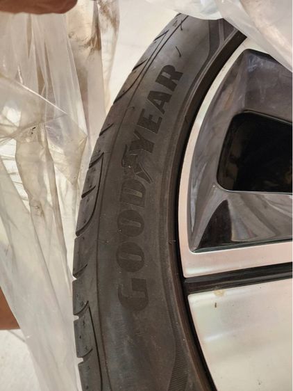 ยางรถตู้ Benz วีโต้ ผลิตเยอรมัน รูปที่ 2