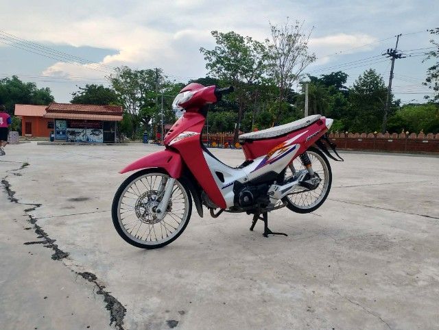 ขายเวฟ 125  เอกสารชุดโอนครบ ราคา 19000 ภาษี 70 รถลูก 57  เครื่องฟิตใหม่ รถขี่ได้ปกติ ขายตามสภาพ รถอยู่จังหวัดอุทัยธานี สนใจสอบถามได้ค่ะ  รูปที่ 2
