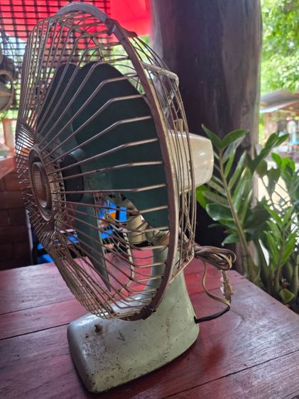 พัดลมตั้งโต๊ะ Sanyo วินเทจแท้