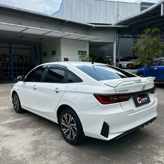 Toyota Yaris ATIV 2025 1.2 Sport Sedan เบนซิน ไม่ติดแก๊ส เกียร์อัตโนมัติ ขาว รูปที่ 4