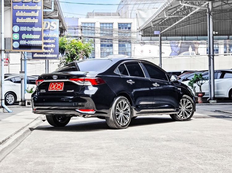 Toyota Altis 2021 1.8 Hybrid Premium Sedan เบนซิน เกียร์อัตโนมัติ ดำ รูปที่ 2
