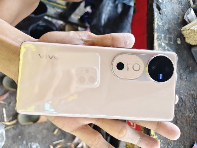 VIVO V40 5G