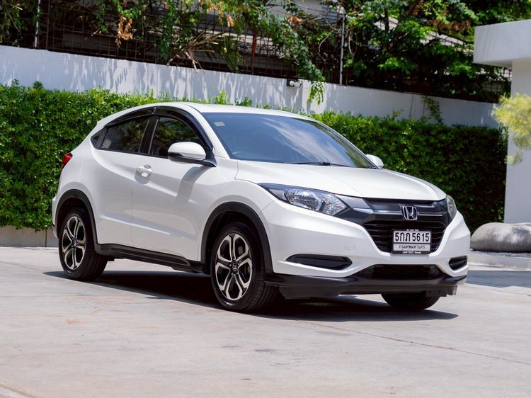 รถ Honda HR-V 1.8 S สี ขาว