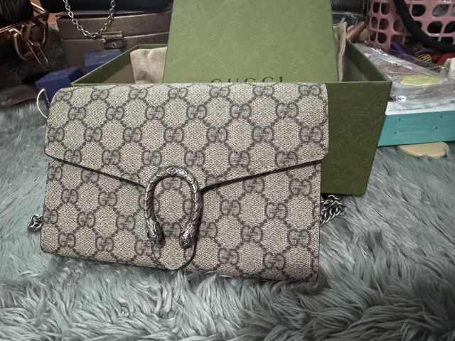 กระเป๋าสะพาย Gucci แท้ มือ2 ใบครบ กล่องครบ รูปที่ 4