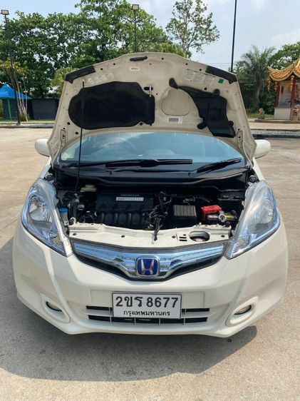 Honda Jazz 2013 1.3 Hybrid Sedan ไฮบริด ไม่ติดแก๊ส เกียร์อัตโนมัติ ขาว รูปที่ 3