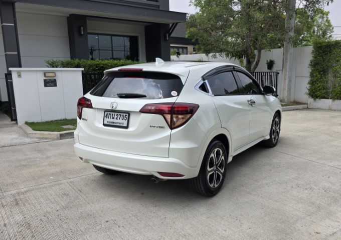 Honda HR-V 2015 1.8 EL Utility-car เบนซิน ไม่ติดแก๊ส เกียร์อัตโนมัติ ขาว รูปที่ 4