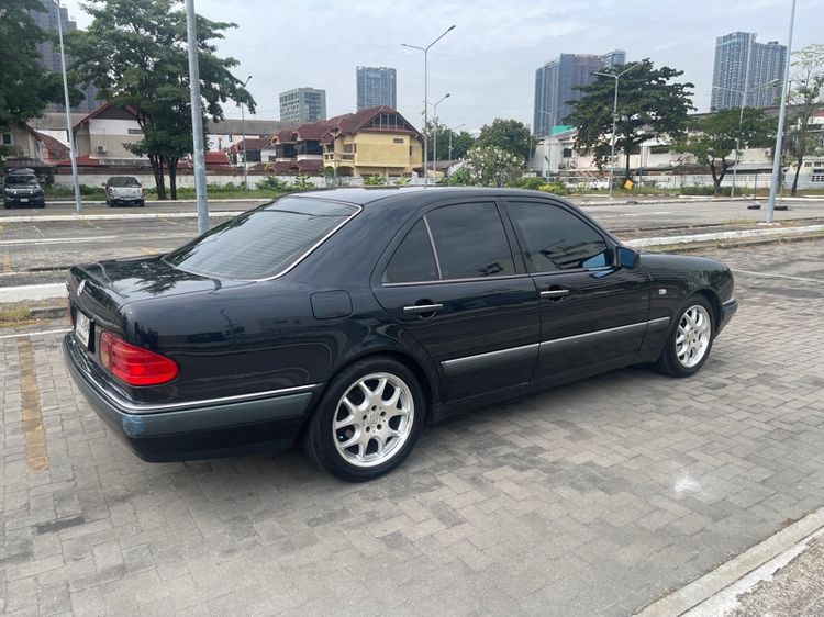Mercedes-Benz E-Class 1997 E230 Sedan เบนซิน ไม่ติดแก๊ส เกียร์อัตโนมัติ น้ำเงิน รูปที่ 3