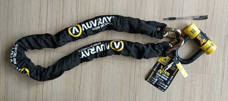 Bike chain lock with U-lock, diamond rated