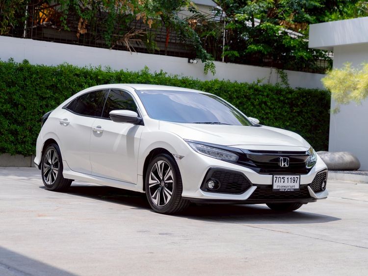 รถ Honda Civic 1.5 Turbo สี ขาว
