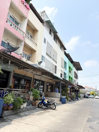 มีบางส่วน ขายหอพัก ตึก 4 ชั้น 2 คูหา พุทธมณฑลสาย 5 หมู่บ้านกลาโหม ใกล้ตลาดเสรี พร้อมรายได้ทันที รีโนเวทใหม่ ติดถนนพุทธมณฑลสาย 5 ตรงข้ามตลาดเสรี  รูปที่ 3