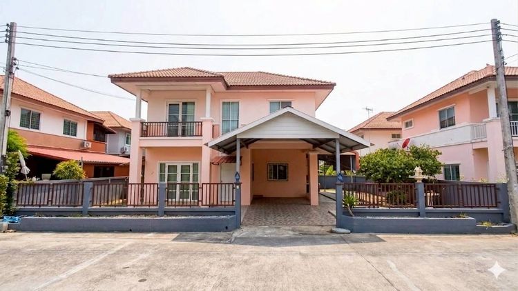  ขายบ้านเดี่ยวหลังใหญ่ พื้นที่กว้าง 57.8 ตร.ว. ทำเลดีต้นโครงการ​ ​หมู่บ้านปิยทรัพย์ รังสิต คลอง 10 พร้อมเข้าอยู่ทันที ในราคา​ไม่ถึง​3 ล้าน