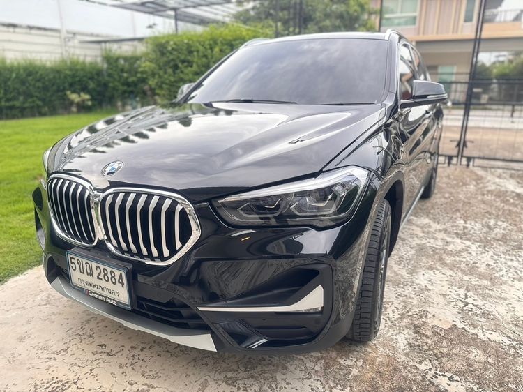 รถ BMW X1 2.0 sDrive20d xLine สี ดำ