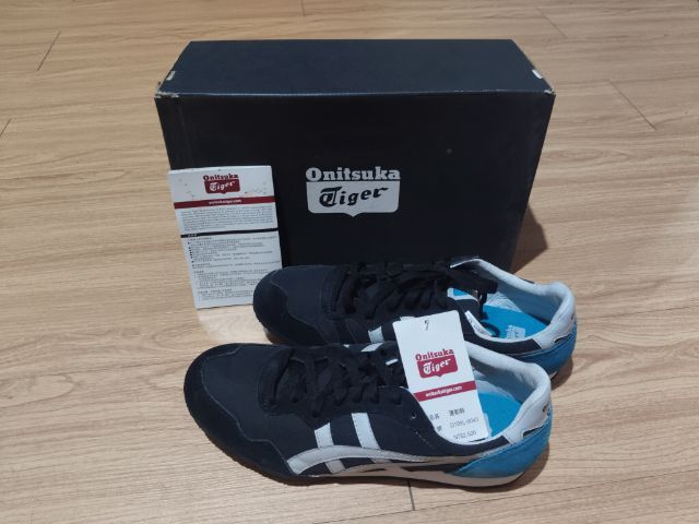 👟ขายรองเท้าผ้าใบOnitsukaTigerรุ่นSERRANOสีดำ-น้ำเงิน(แท้มือ1)