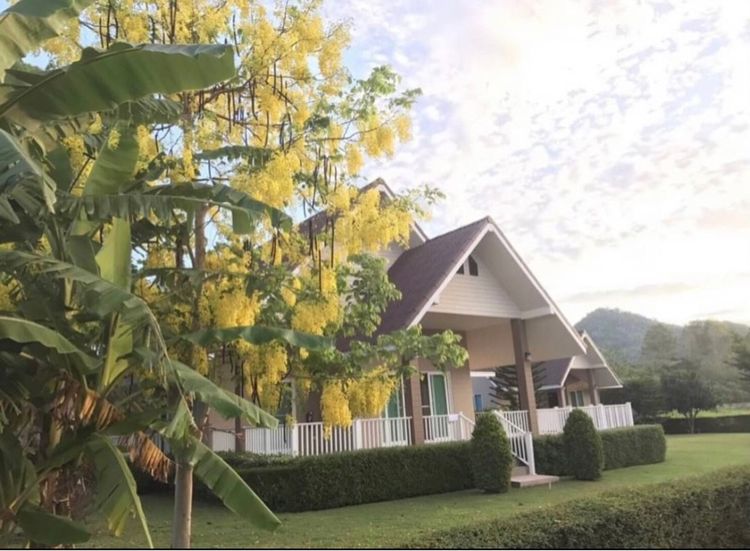 บ้านเขาใหญ่