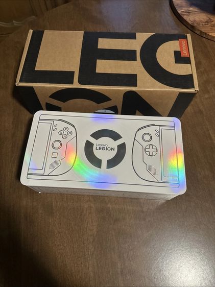 เครื่องเล่นเกมพกพา Legion Go S 8 120 Hz AMD Ryzen Z1 Extreme - ระบบปฏิบัติการ Steam 32GB 1TB สภาพเหมือนใหม่