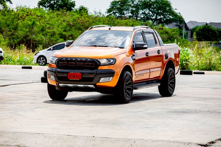 รถ Ford Ranger 2.2 Hi-Rider Wildtrak สี ส้ม