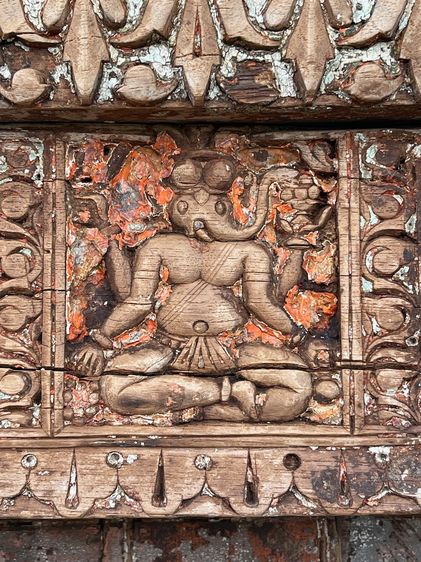 ประตูไม้สักลายพระพิฆเนศ Antique Teak Door with Ganesh