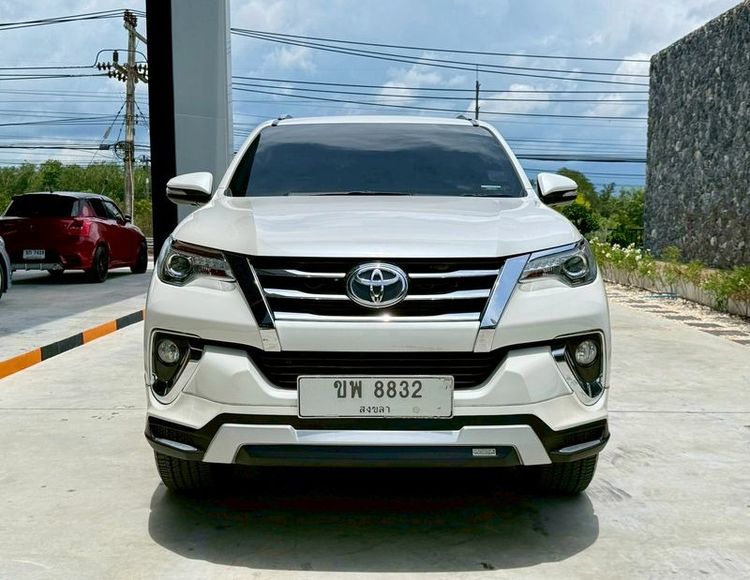 Toyota Fortuner 2017 2.4 V Utility-car ดีเซล ไม่ติดแก๊ส เกียร์อัตโนมัติ ขาว รูปที่ 2