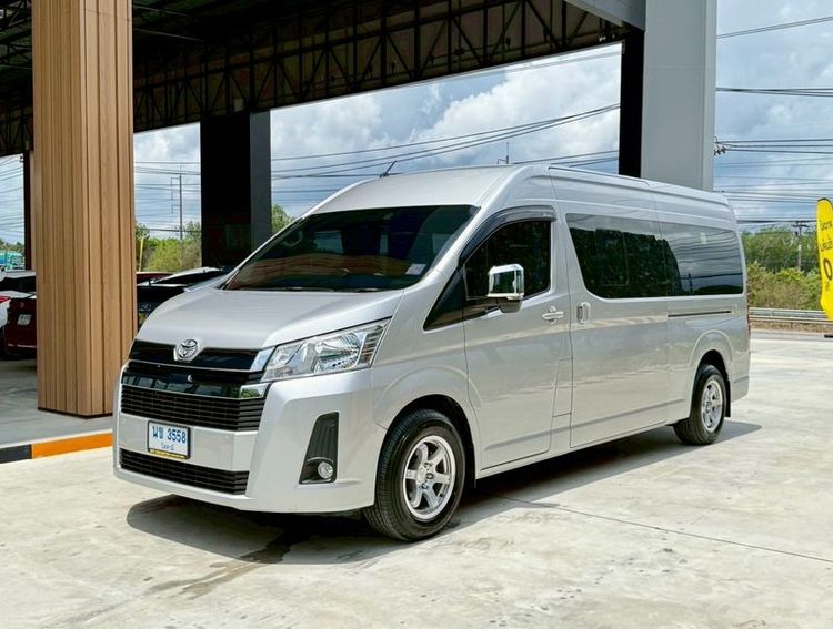 Toyota Commuter 2019 2.8 Van ดีเซล ไม่ติดแก๊ส เกียร์อัตโนมัติ บรอนซ์เงิน