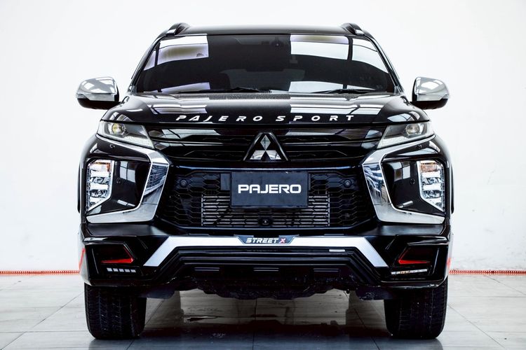 Mitsubishi Pajero Sport 2023 2.4  GT Premium Elite Edition  2WD Utility-car ดีเซล ไม่ติดแก๊ส เกียร์อัตโนมัติ ดำ รูปที่ 4