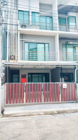นาทีทองขายขาดทุน  J GRAND สาทร-กัลปพฤกษ์ ติดถนนใหญ่กัลปพฤกษ์ เข้าออกสาทรสะดวก ใกล้รถไฟฟ้า MRT สายสีน้ำเงิน สถานีหลักสอง สถาพสวย พร้อมเข้าอ