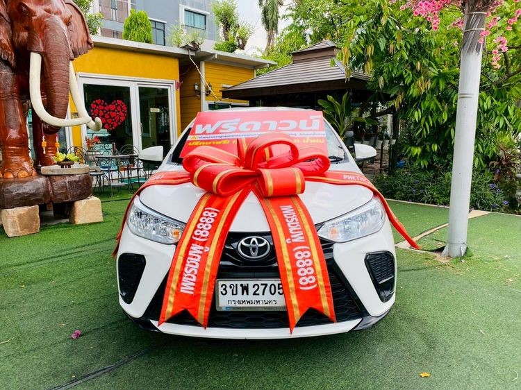 รถ Toyota Yaris 1.2 Entry สี ขาว