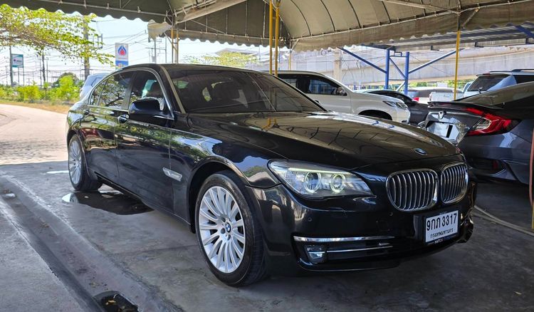 รถ BMW Series 7 730Ld สี ดำ