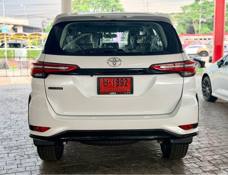 Toyota Fortuner 2025 2.4 Leader G Utility-car ดีเซล ไม่ติดแก๊ส เกียร์อัตโนมัติ ขาว รูปที่ 3