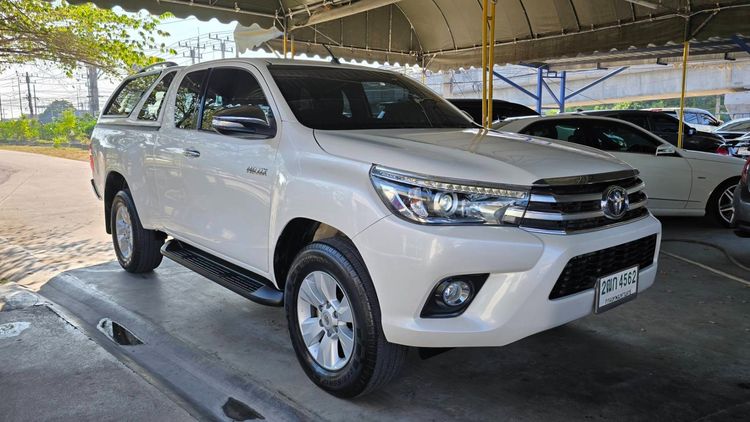 รถ Toyota Hilux Revo 2.4 G Prerunner สี ขาว