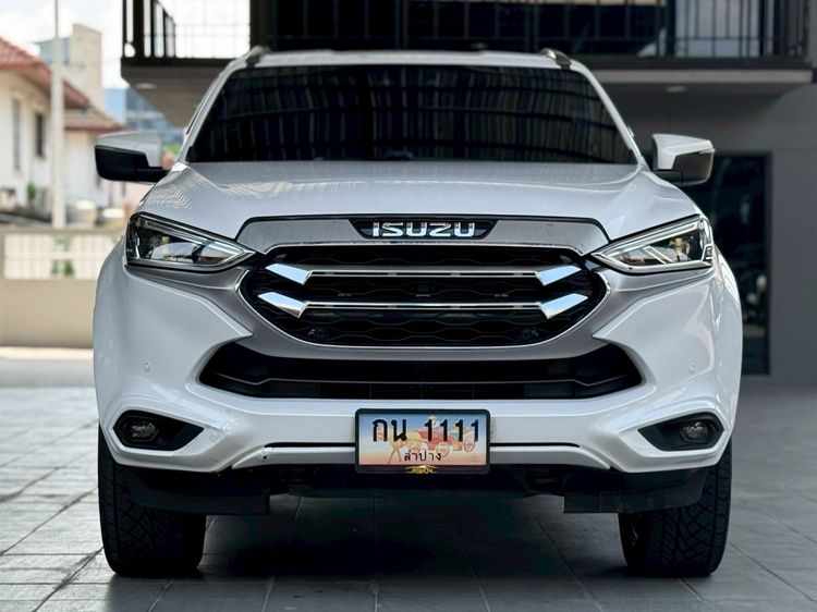 รถ Isuzu MU-X 3.0 Ultimate AT 4WD สี ขาว