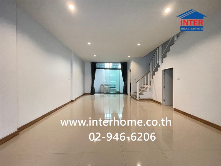 ทาวน์โฮม 3 ชั้น 25.6 ตร.ว. หมู่บ้านนาราคลัสเตอร์ ร่มเกล้า-สุวรรณภูมิ ใกล้บิ๊กซี ฟู้ด เพลส เคหะร่มเกล้า ซอยเคหะร่มเกล้า64 ถนนร่มเกล้า รูปที่ 4
