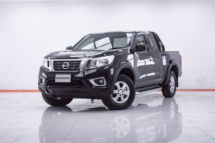Nissan NP300-NAVARA 2017 2.5 V Pickup ดีเซล ไม่ติดแก๊ส เกียร์ธรรมดา ดำ