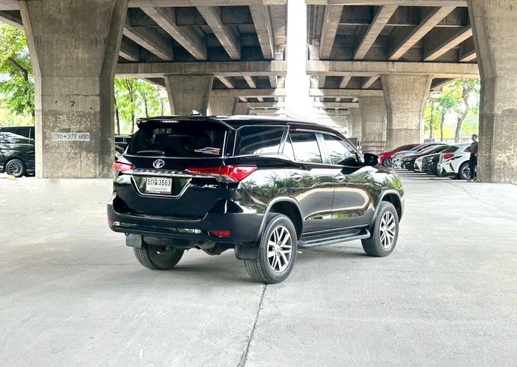 Toyota Fortuner 2016 2.4 G Utility-car ดีเซล ไม่ติดแก๊ส เกียร์อัตโนมัติ ดำ รูปที่ 2
