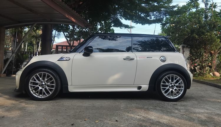 Mini COOPER 3 DOOR HATCH 2012 1.5 S Sedan เบนซิน ไม่ติดแก๊ส เกียร์อัตโนมัติ เบจ รูปที่ 2