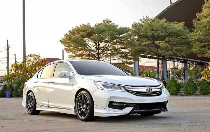 Honda Accord 2014 2.0 EL NAVI Sedan เบนซิน ไม่ติดแก๊ส เกียร์อัตโนมัติ ขาว รูปที่ 2