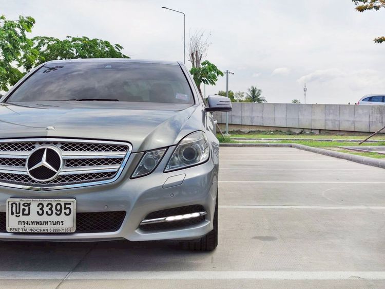 Mercedes-Benz E-Class 2012 E250 CGI Sedan เบนซิน ไม่ติดแก๊ส เกียร์อัตโนมัติ เทา รูปที่ 2
