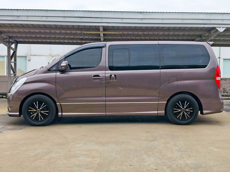 Hyundai H-1 2017 2.5 Elite Utility-car ดีเซล ไม่ติดแก๊ส เกียร์อัตโนมัติ น้ำตาล รูปที่ 3