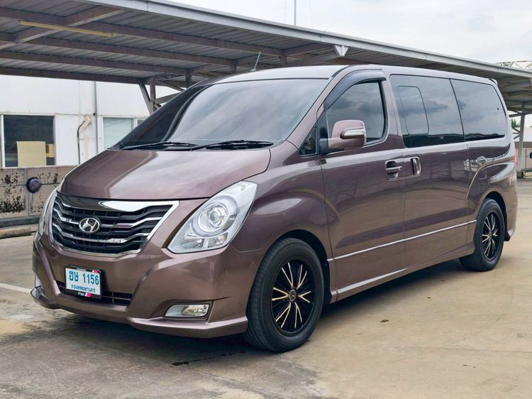 รถ Hyundai H-1  2.5 Elite สี น้ำตาล
