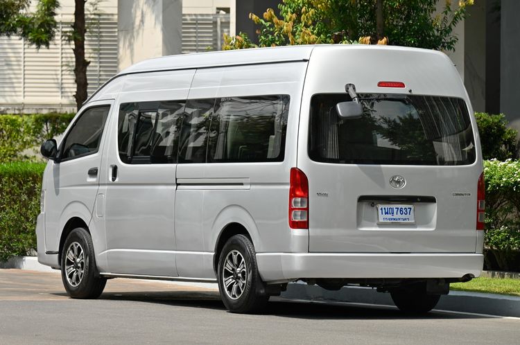 Toyota Commuter 2012 2.5 Van ดีเซล ไม่ติดแก๊ส เกียร์ธรรมดา บรอนซ์เงิน รูปที่ 3