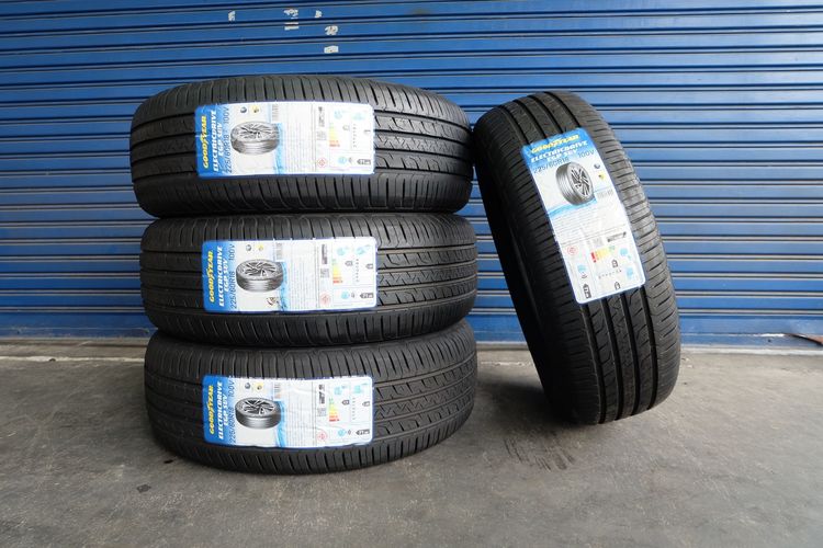 🔥 ยางใหม่ Goodyear รุ่น  ElectricDrive EGP SUV ขนาด 225 60R18 ปี25