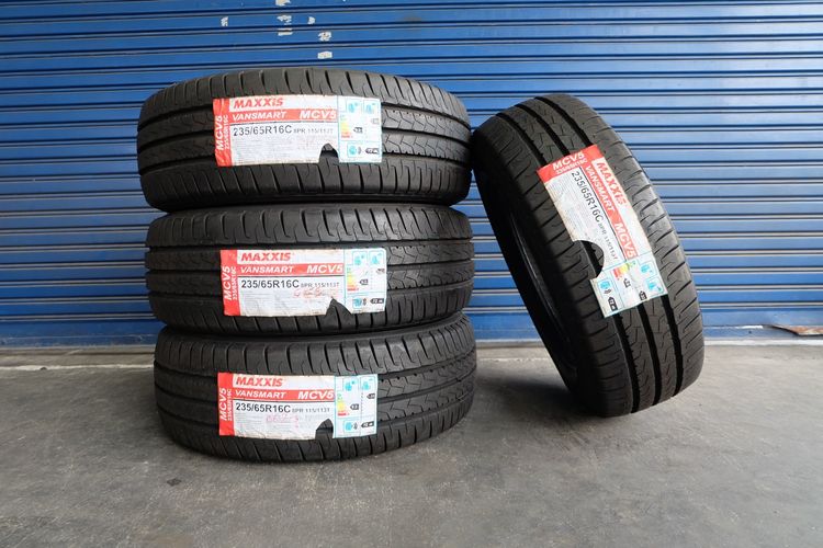 🌺 ยางใหม่ Maxxis รุ่น MCV5 ขนาด 235 65R16 ปี25