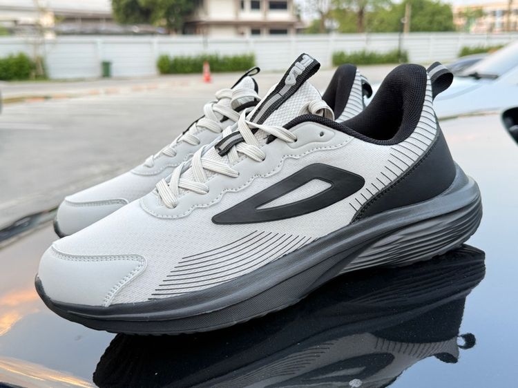 รองเท้ากีฬา Fila ของใหม่ ขนาด 43 , 9.5 US , 275cm รูปที่ 2