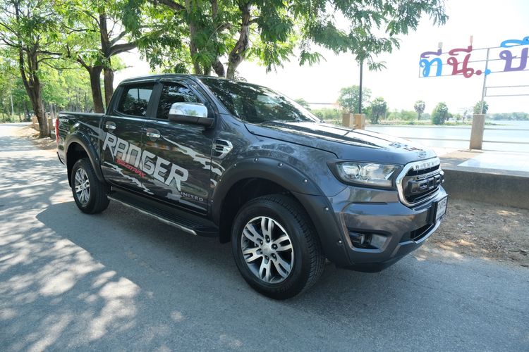รถ Ford Ranger 2.0 Hi-Rider Limited สี เทา