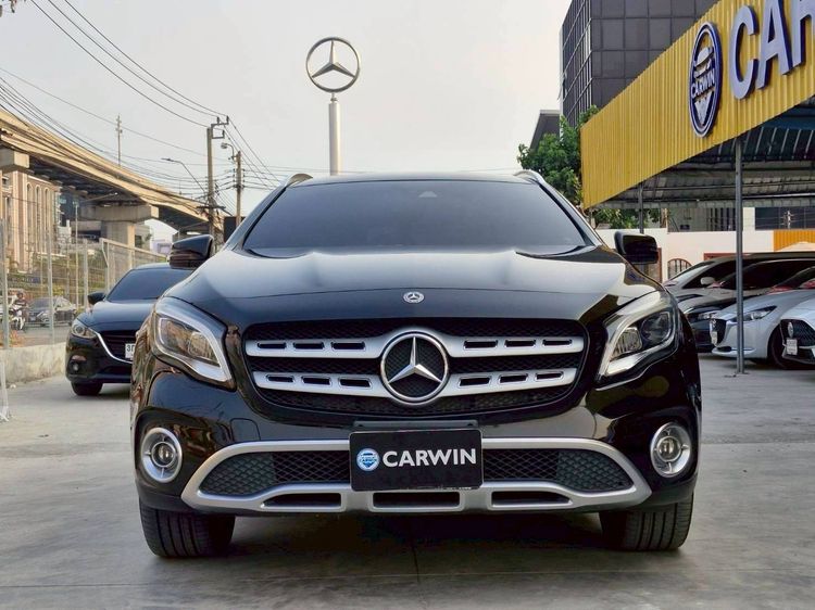 Mercedes-Benz GLA-Class 2018 GLA200 Utility-car เบนซิน ไม่ติดแก๊ส เกียร์อัตโนมัติ ดำ รูปที่ 2