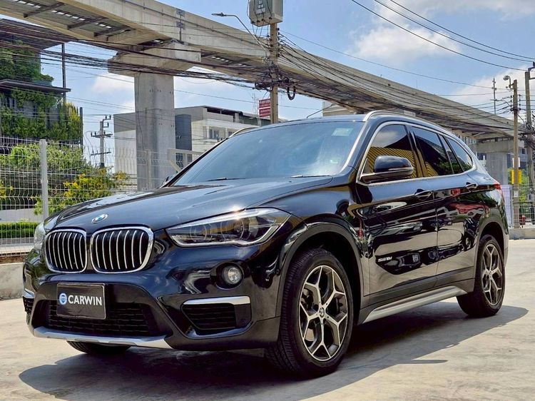 รถ BMW X1 2.0 sDrive18d xLine สี ดำ