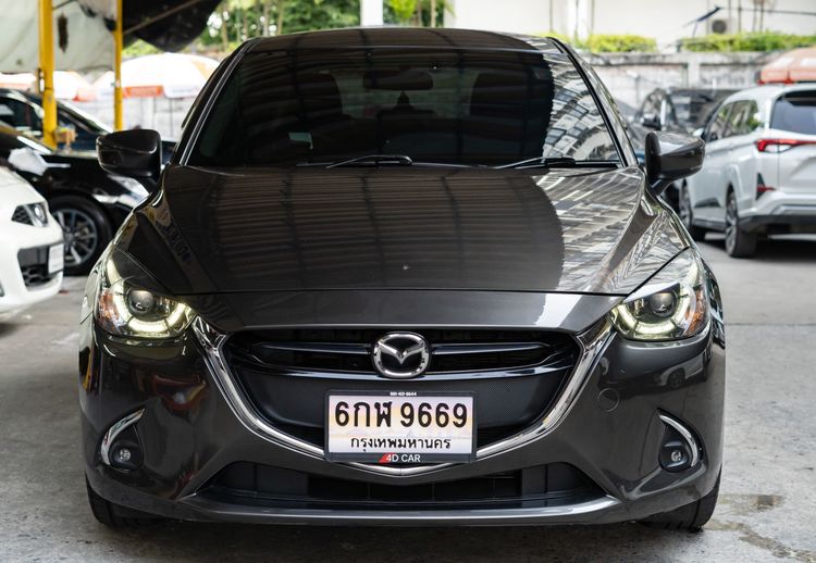 รถ Mazda Mazda 2 1.3 High Connect สี น้ำตาล