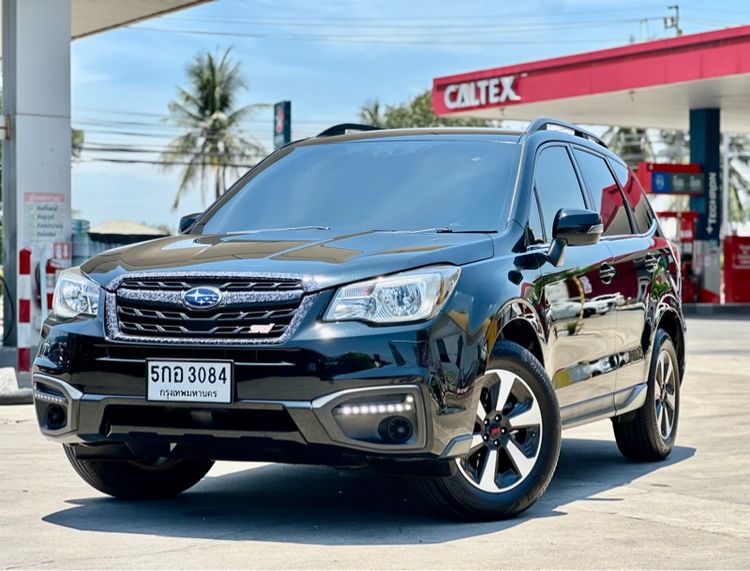 รถ Subaru Forester 2.0 4WD สี ดำ